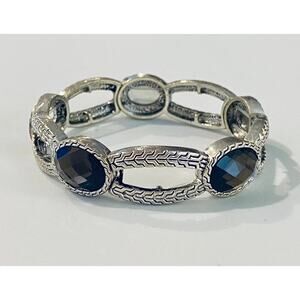 Silver Stretch Bracelet with Lilac Stones